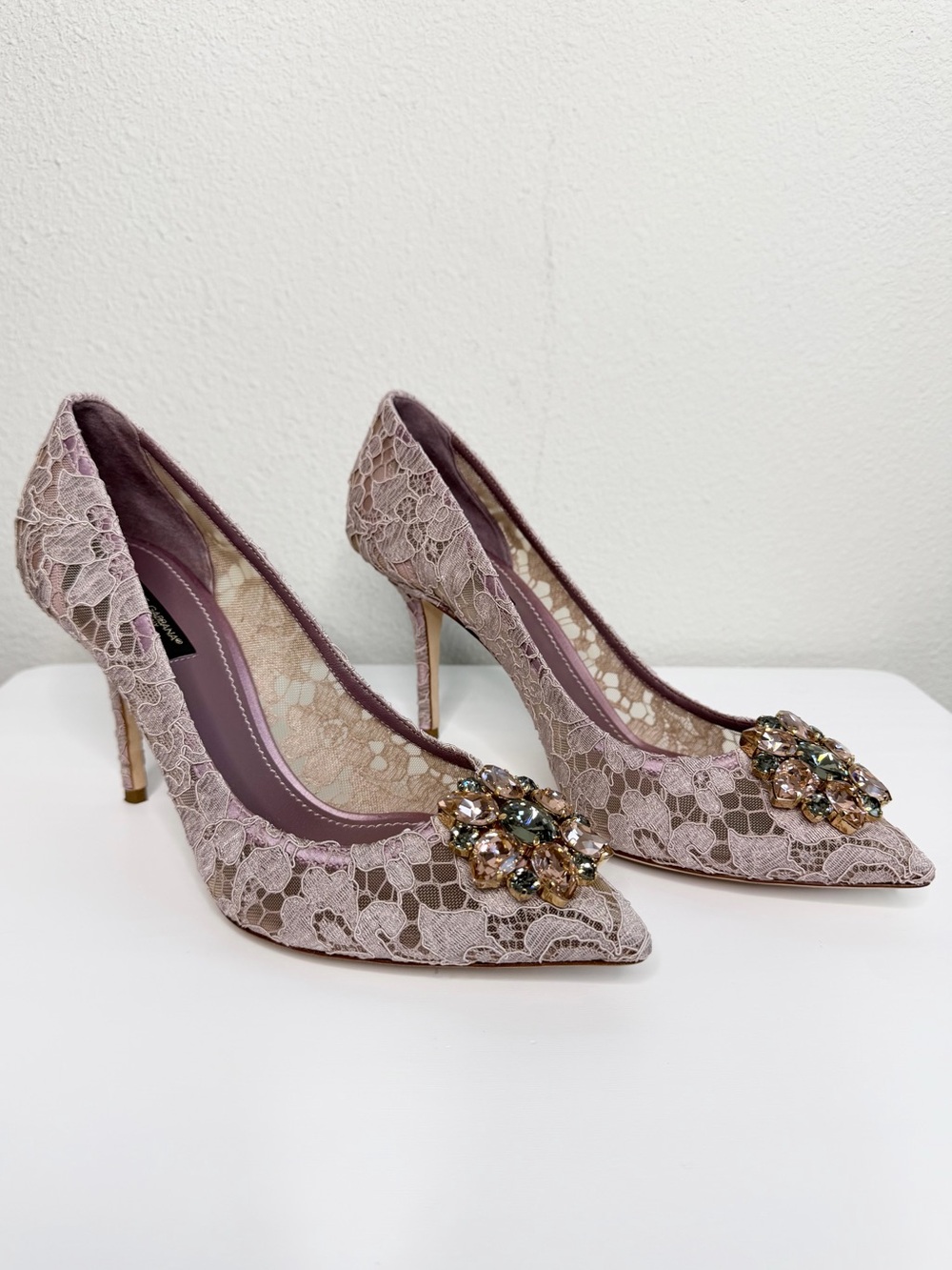 Dolce & Gabbana Lace Crystal Embellished Pointed Toe Pumps Size 40.5